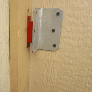 LM-20B Ceramic Latch Magnet - In Use