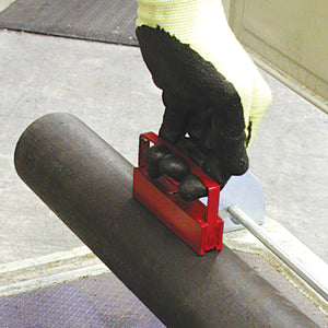 HM100 Handle Magnet - In Use