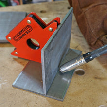 Load image into Gallery viewer, WMA50 Magnetic Welding Angle Arrow - In Use