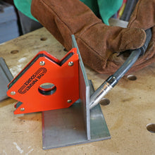 Load image into Gallery viewer, WMA50 Magnetic Welding Angle Arrow - In Use