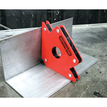 Load image into Gallery viewer, WMA50 Magnetic Welding Angle Arrow - In Use