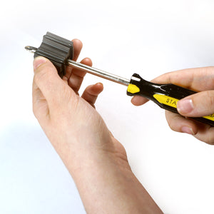 07224 Magnetizer/Demagnetizer for Screwdriver - In Use